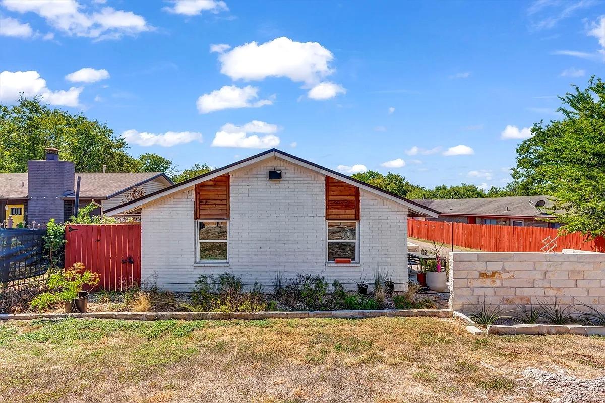 2307 Teri Rd, Austin, TX 78744