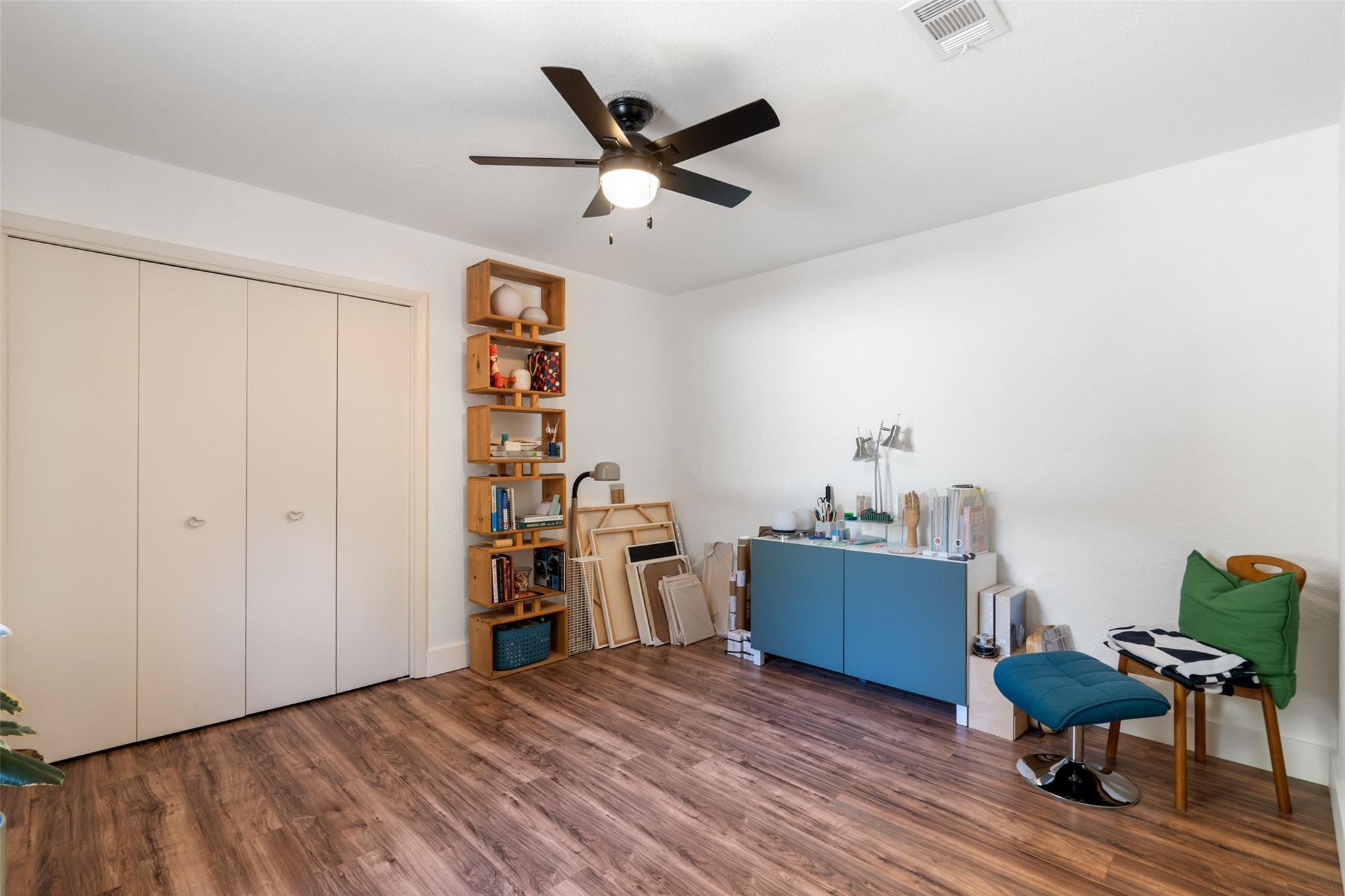 909 Milford Way # B, Austin, TX 78745