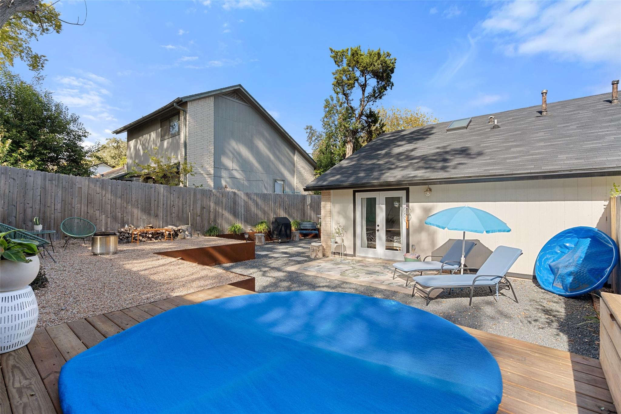 909 Milford Way # B, Austin, TX 78745