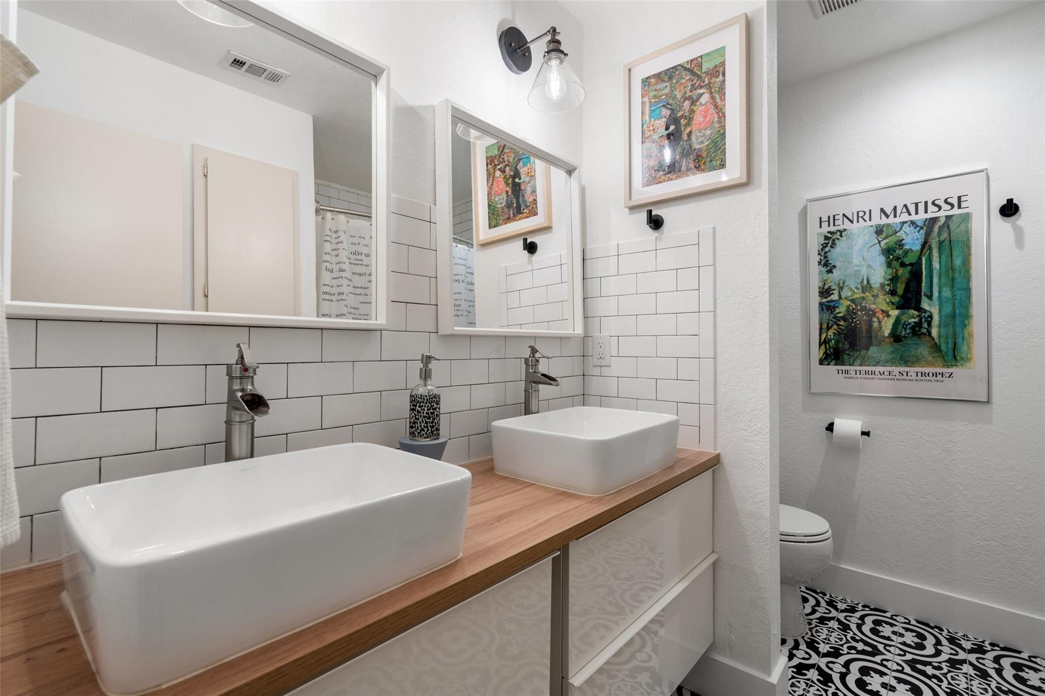 909 Milford Way # B, Austin, TX 78745