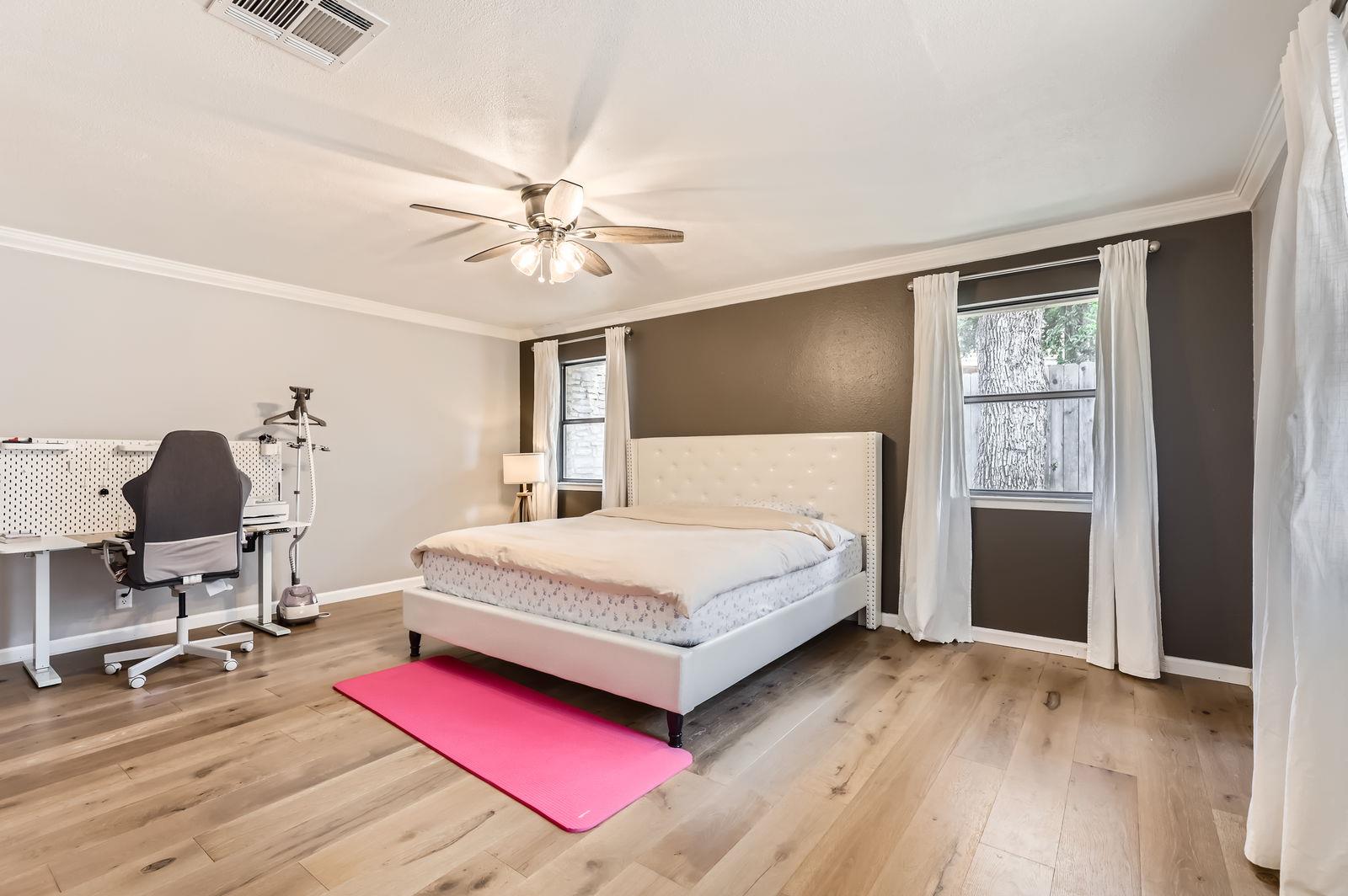 9518 Topridge Dr # 7, Austin, TX 78750