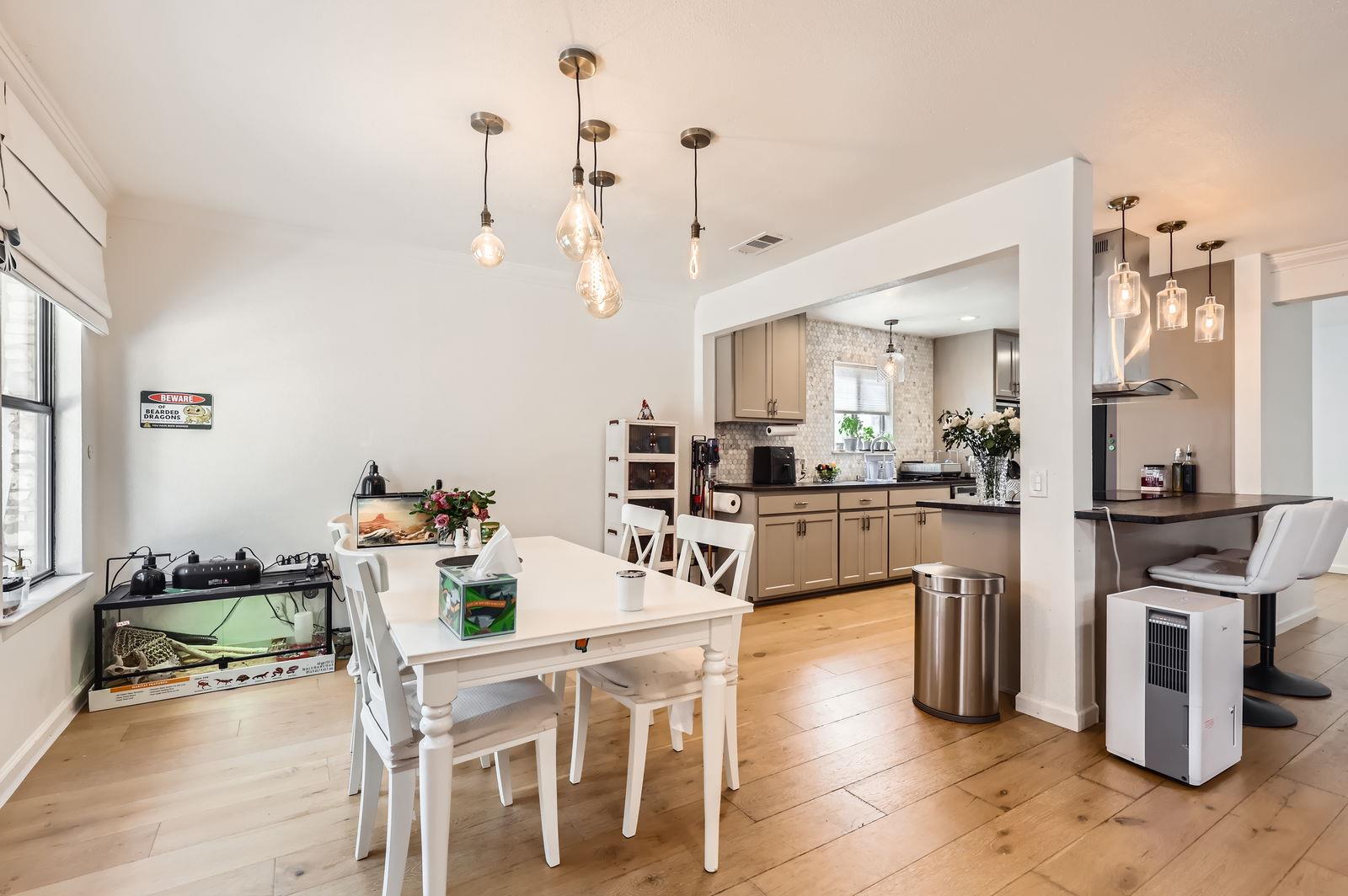 9518 Topridge Dr # 7, Austin, TX 78750