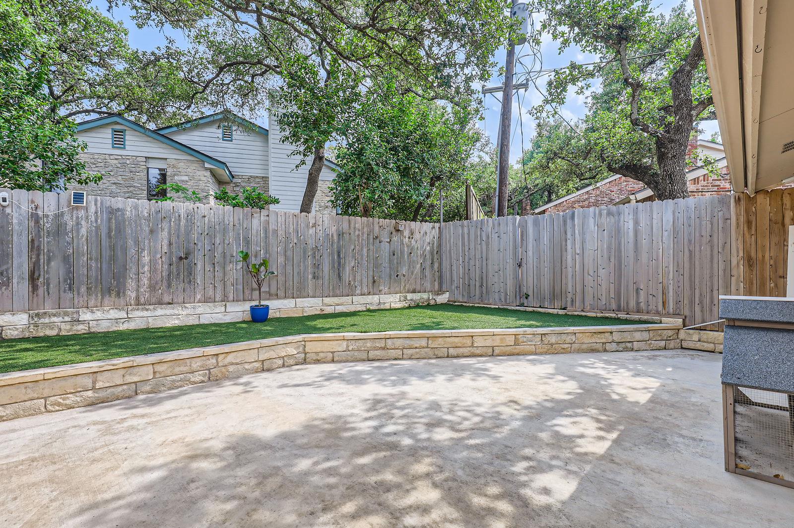 9518 Topridge Dr # 7, Austin, TX 78750