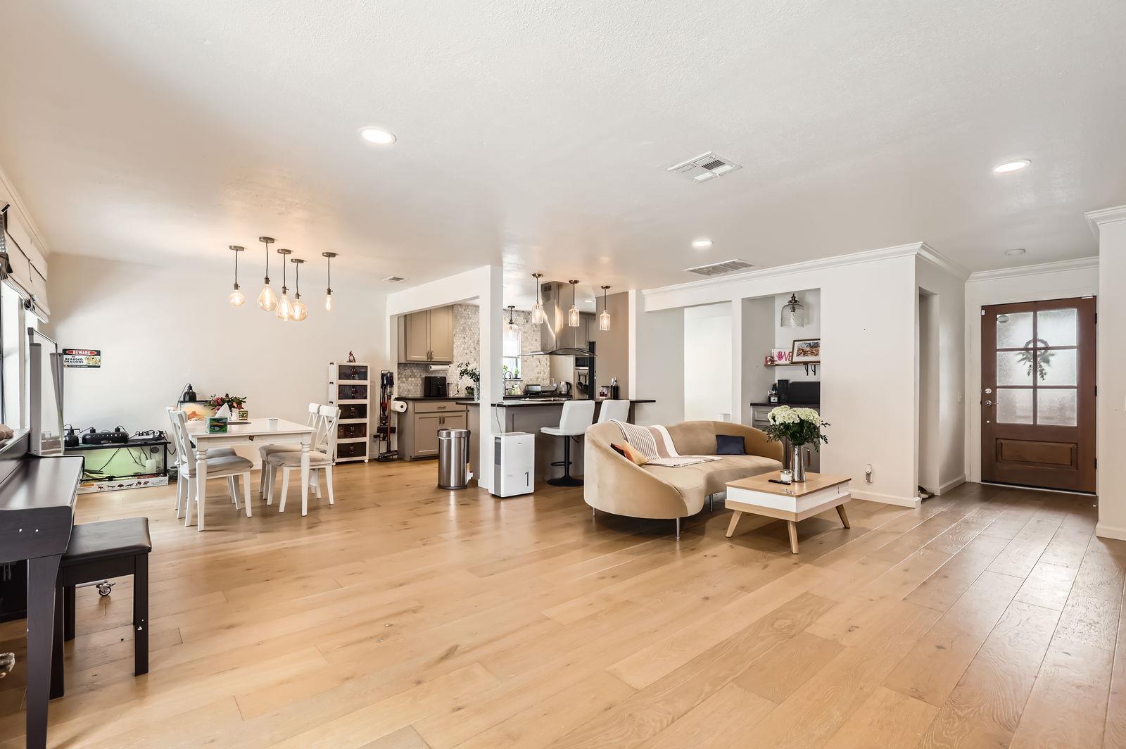 9518 Topridge Dr # 7, Austin, TX 78750