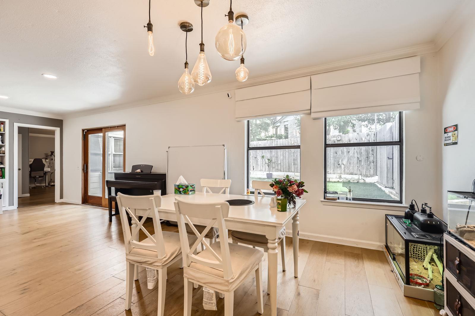 9518 Topridge Dr # 7, Austin, TX 78750