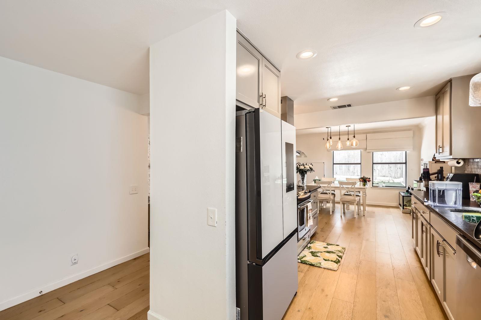 9518 Topridge Dr # 7, Austin, TX 78750