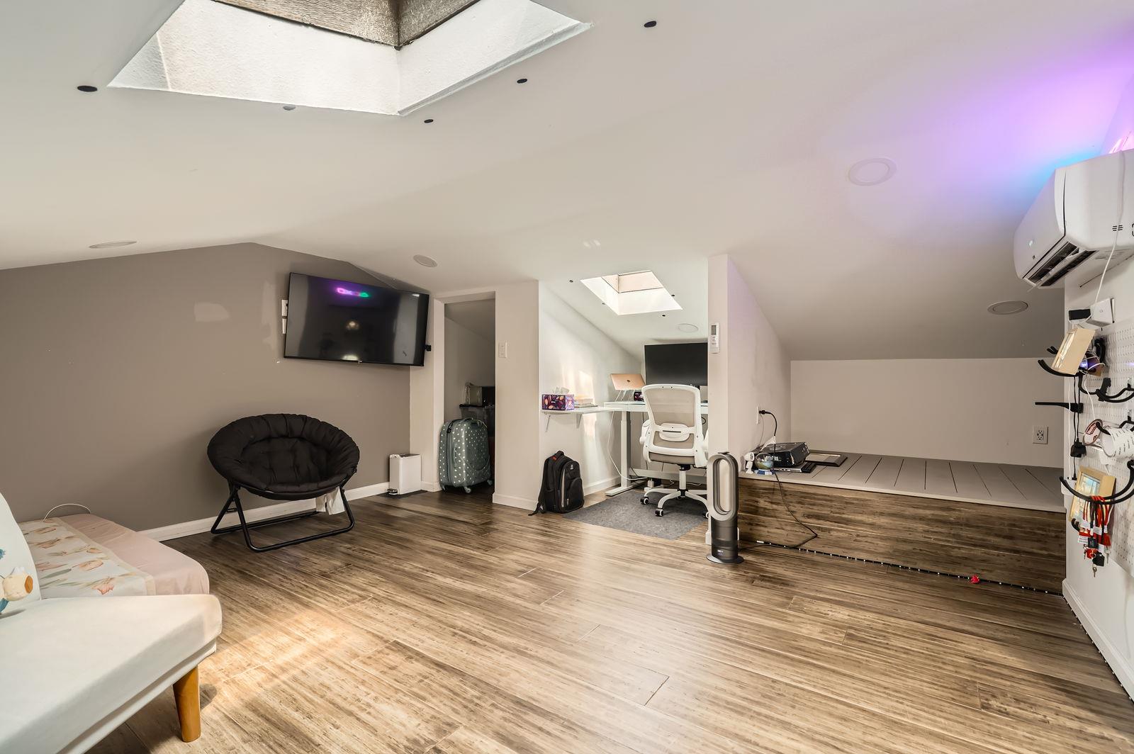 9518 Topridge Dr # 7, Austin, TX 78750