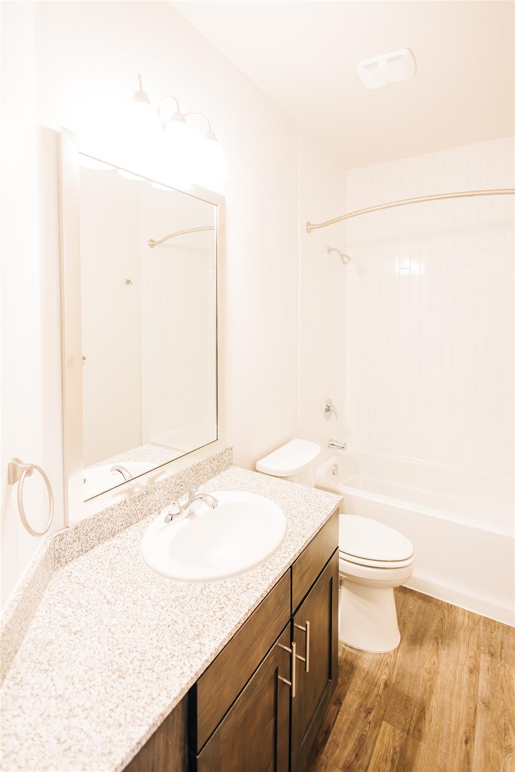 7051 Meadow Lake Blvd # 10103, Austin, TX 78744