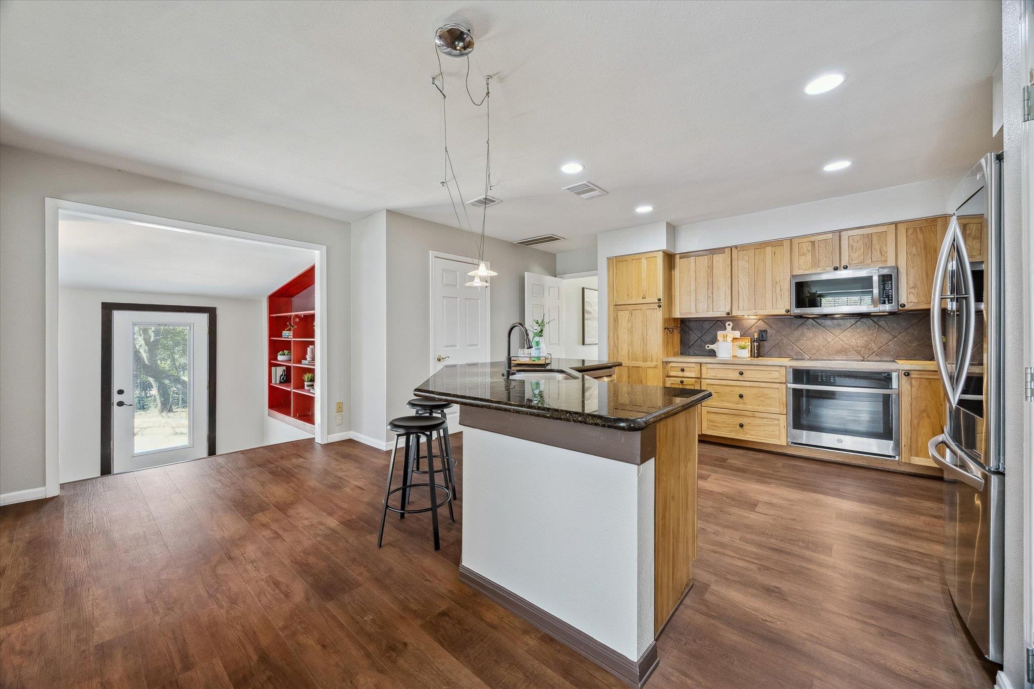 6810 Caudill Ln, Austin, TX 78738