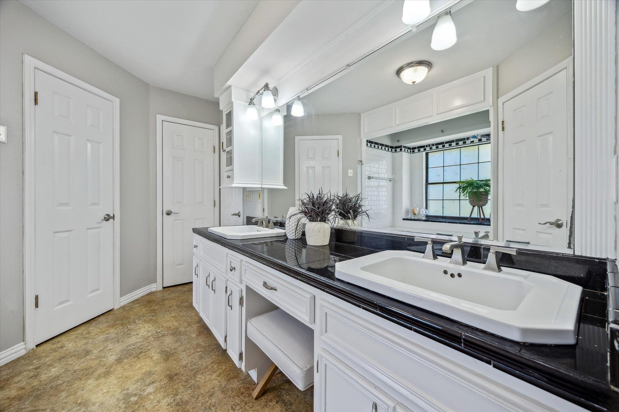 6810 Caudill Ln, Austin, TX 78738