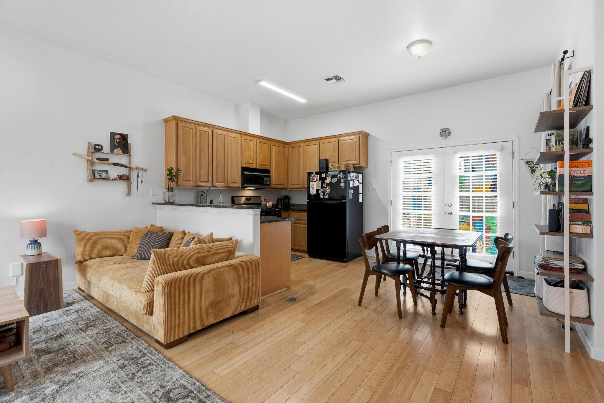 2931 E Martin Luther King Jr Blvd, Austin, TX 78702