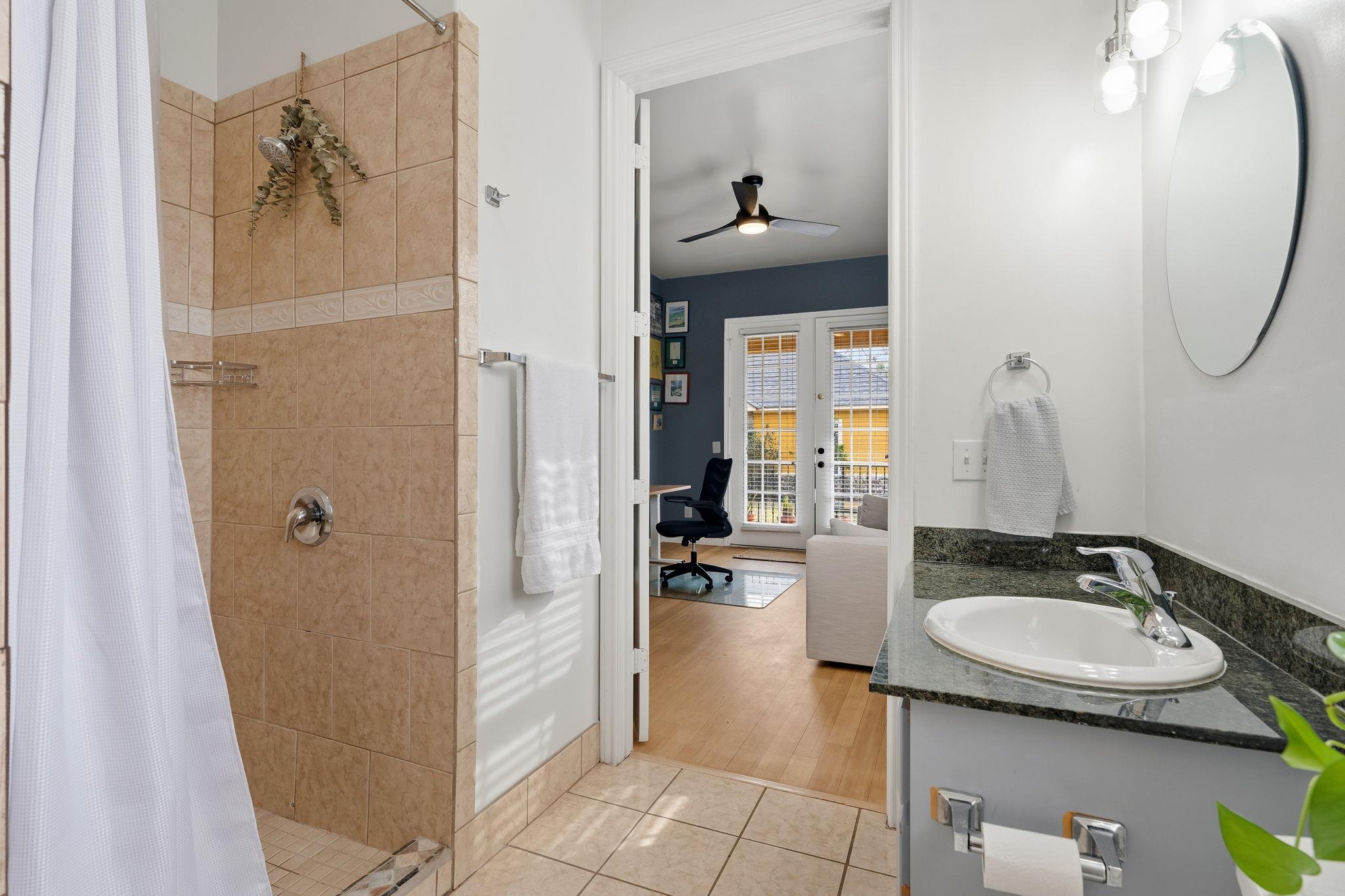 2931 E Martin Luther King Jr Blvd, Austin, TX 78702