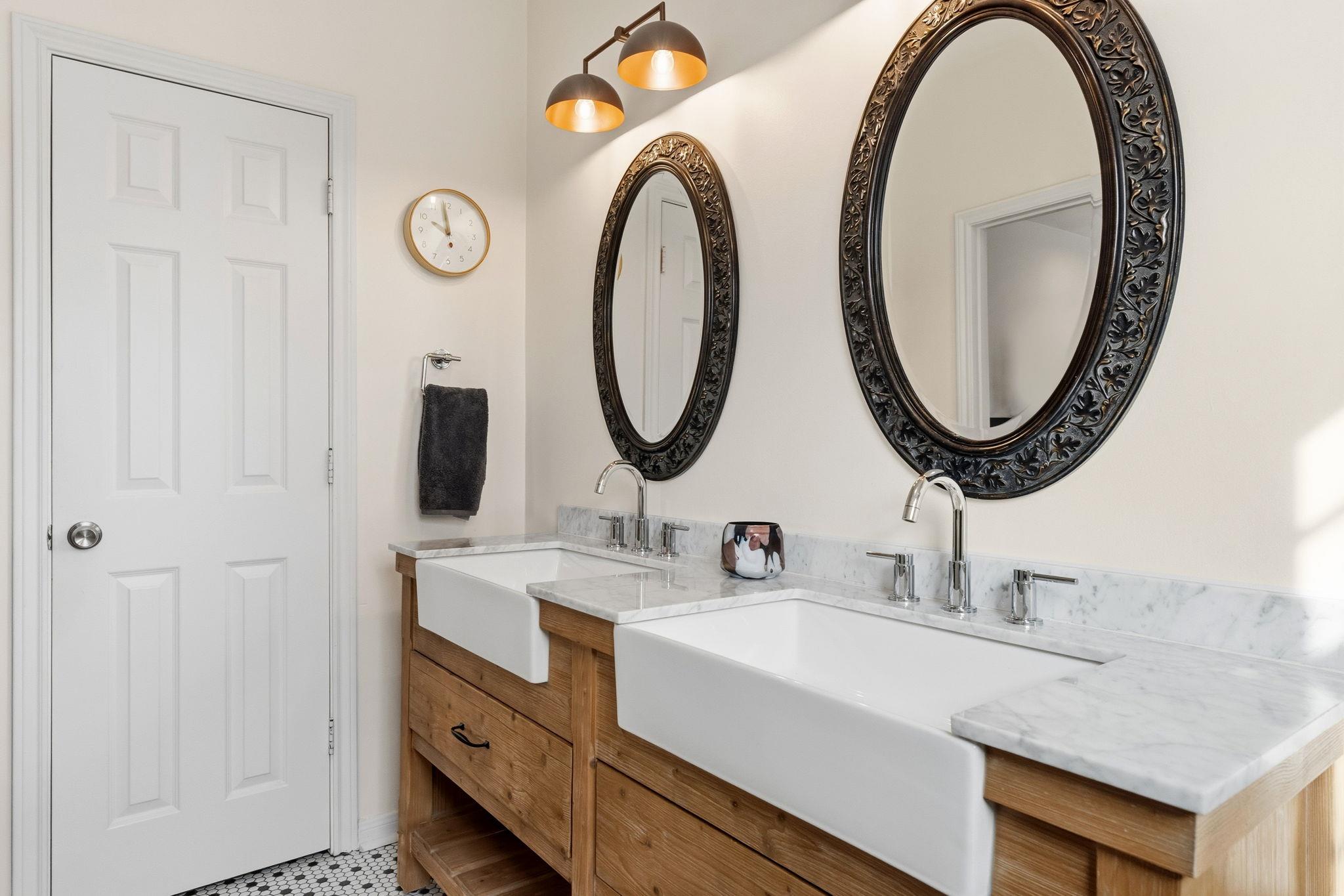 2931 E Martin Luther King Jr Blvd, Austin, TX 78702