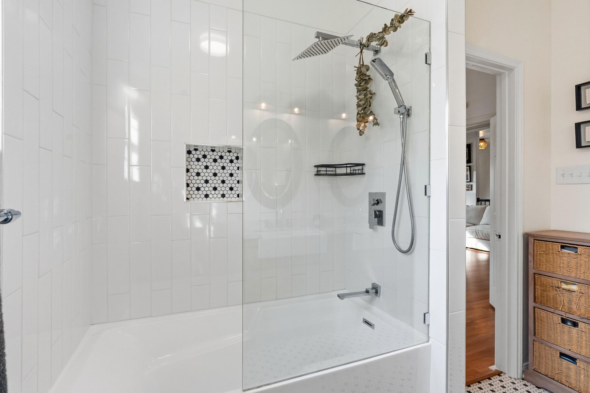 2931 E Martin Luther King Jr Blvd, Austin, TX 78702