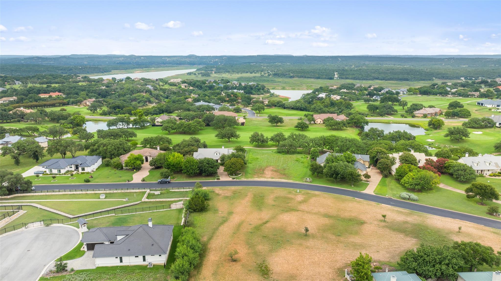 26605 Woodpecker Trl, Spicewood, TX 78669