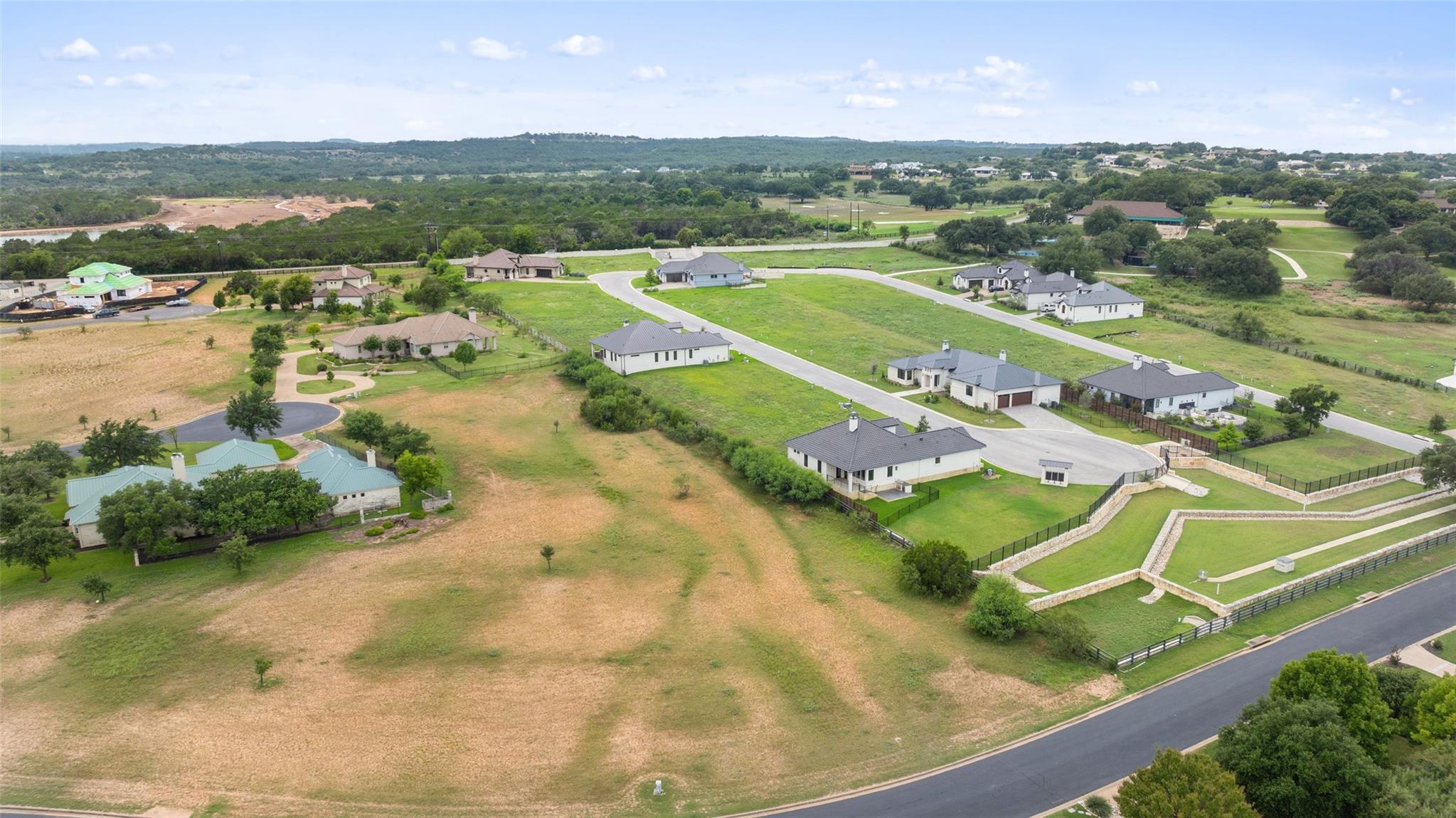 26605 Woodpecker Trl, Spicewood, TX 78669