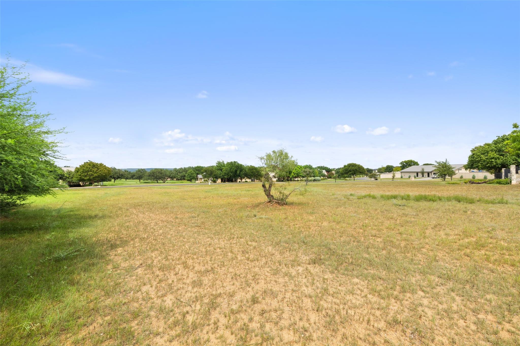 26605 Woodpecker Trl, Spicewood, TX 78669