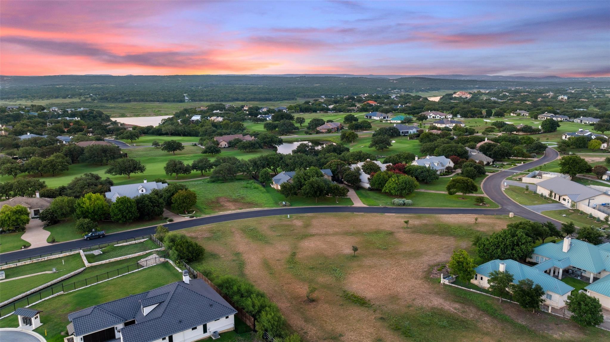 26605 Woodpecker Trl, Spicewood, TX 78669