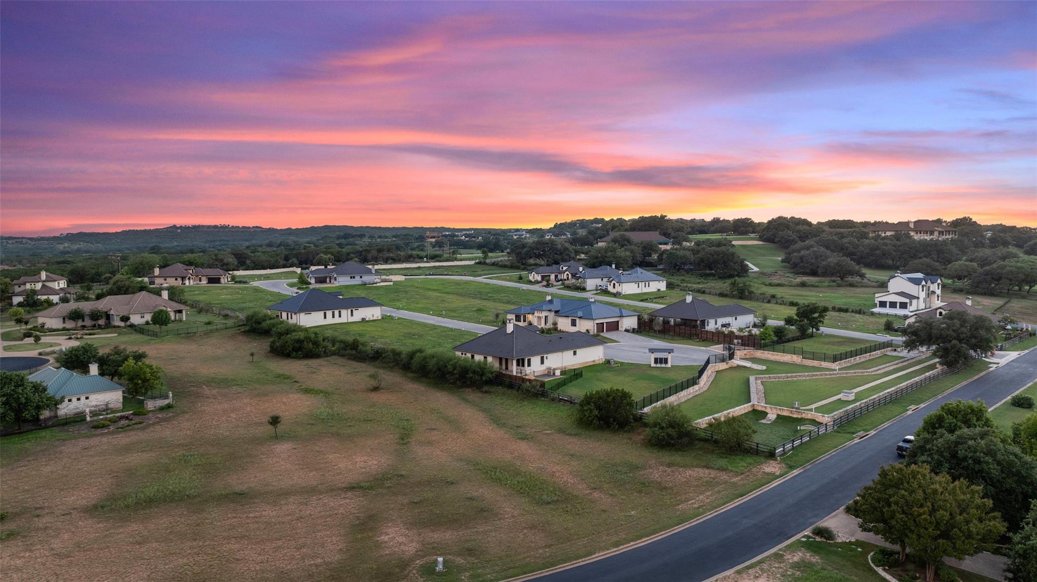 26605 Woodpecker Trl, Spicewood, TX 78669