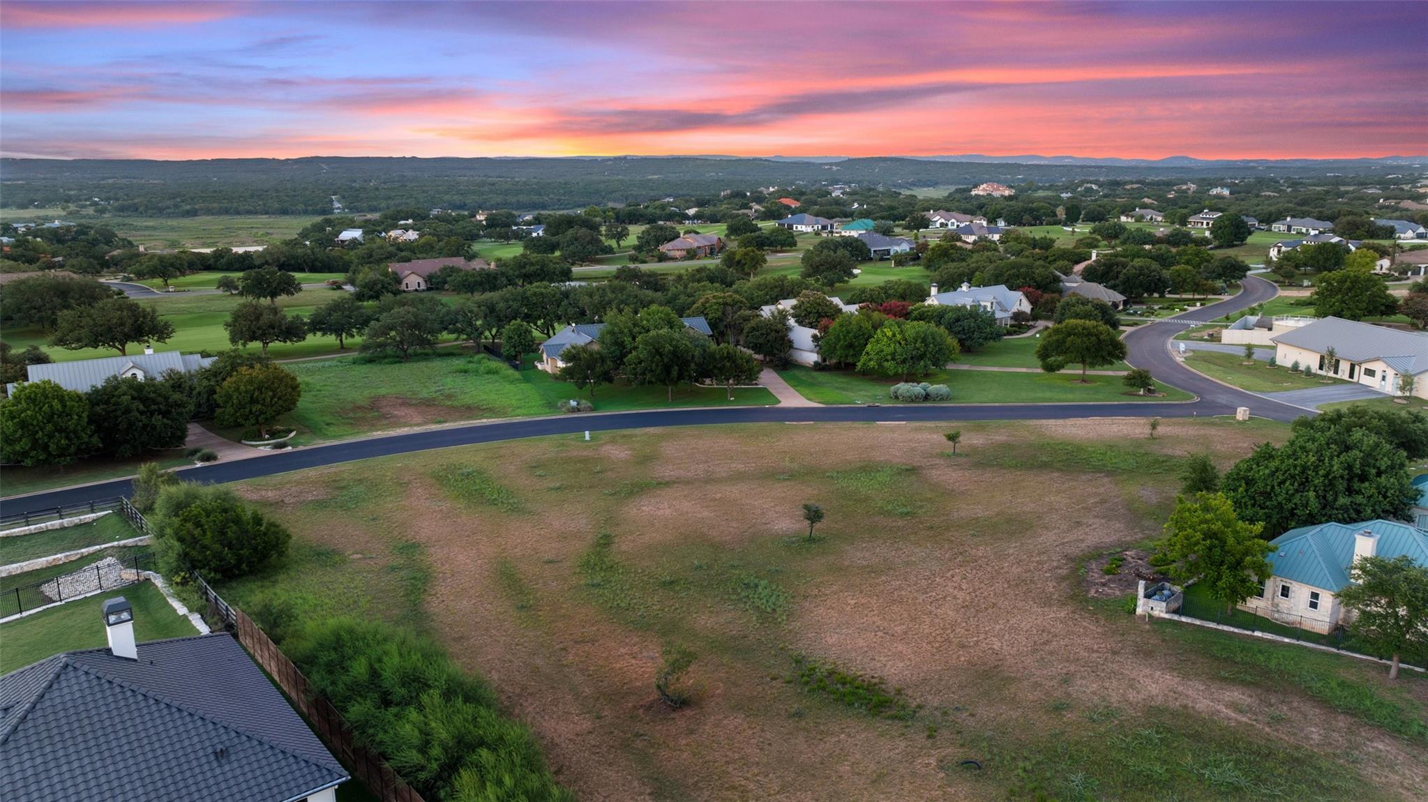 26605 Woodpecker Trl, Spicewood, TX 78669