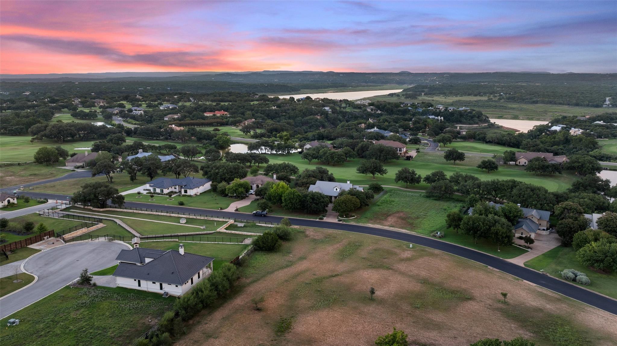 26605 Woodpecker Trl, Spicewood, TX 78669