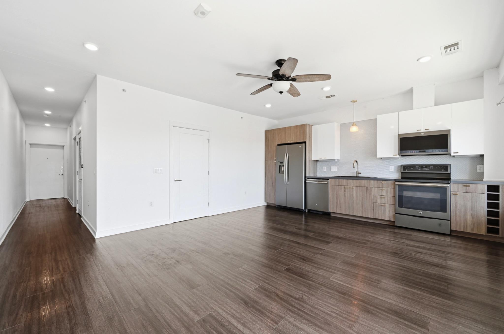 4361 S Congress Ave # 526, Austin, TX 78745