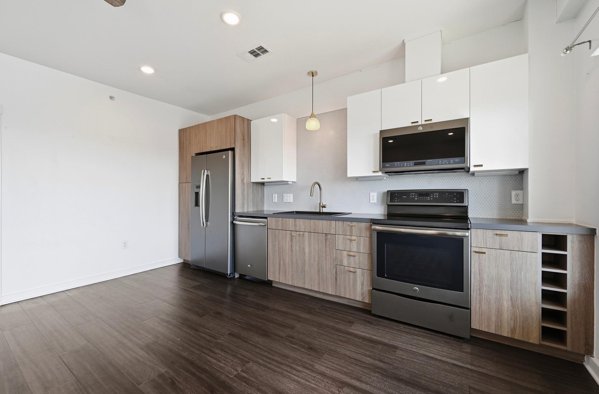 4361 S Congress Ave # 526, Austin, TX 78745