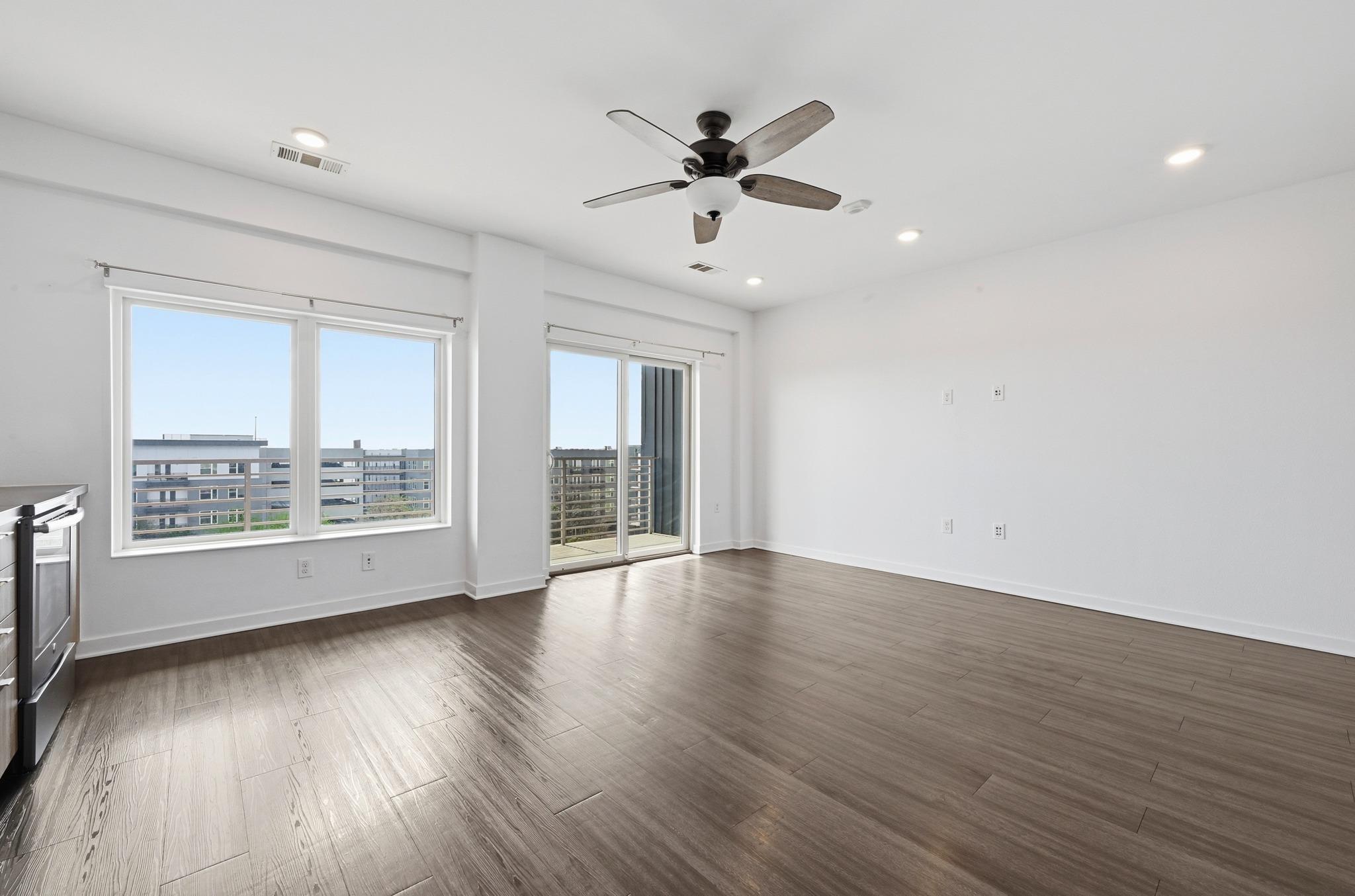 4361 S Congress Ave # 526, Austin, TX 78745