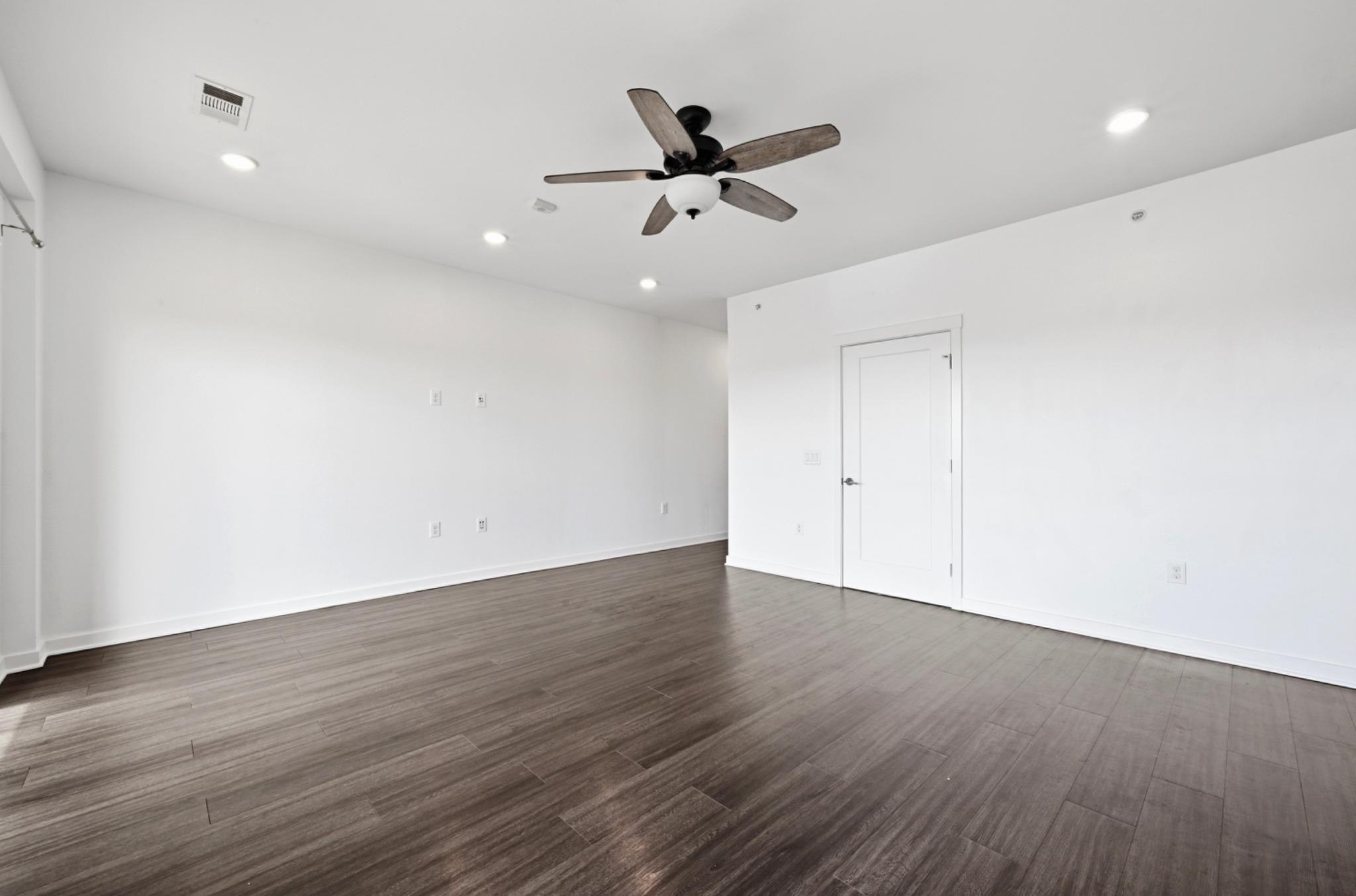 4361 S Congress Ave # 526, Austin, TX 78745