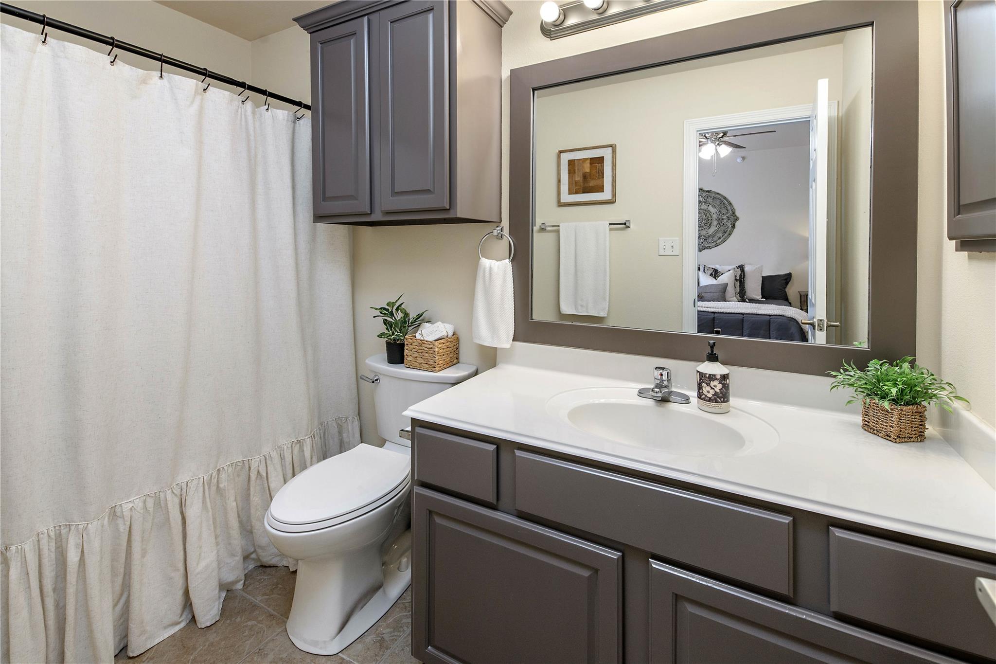 305 Holleman Dr E # 102, College Station, TX 77840