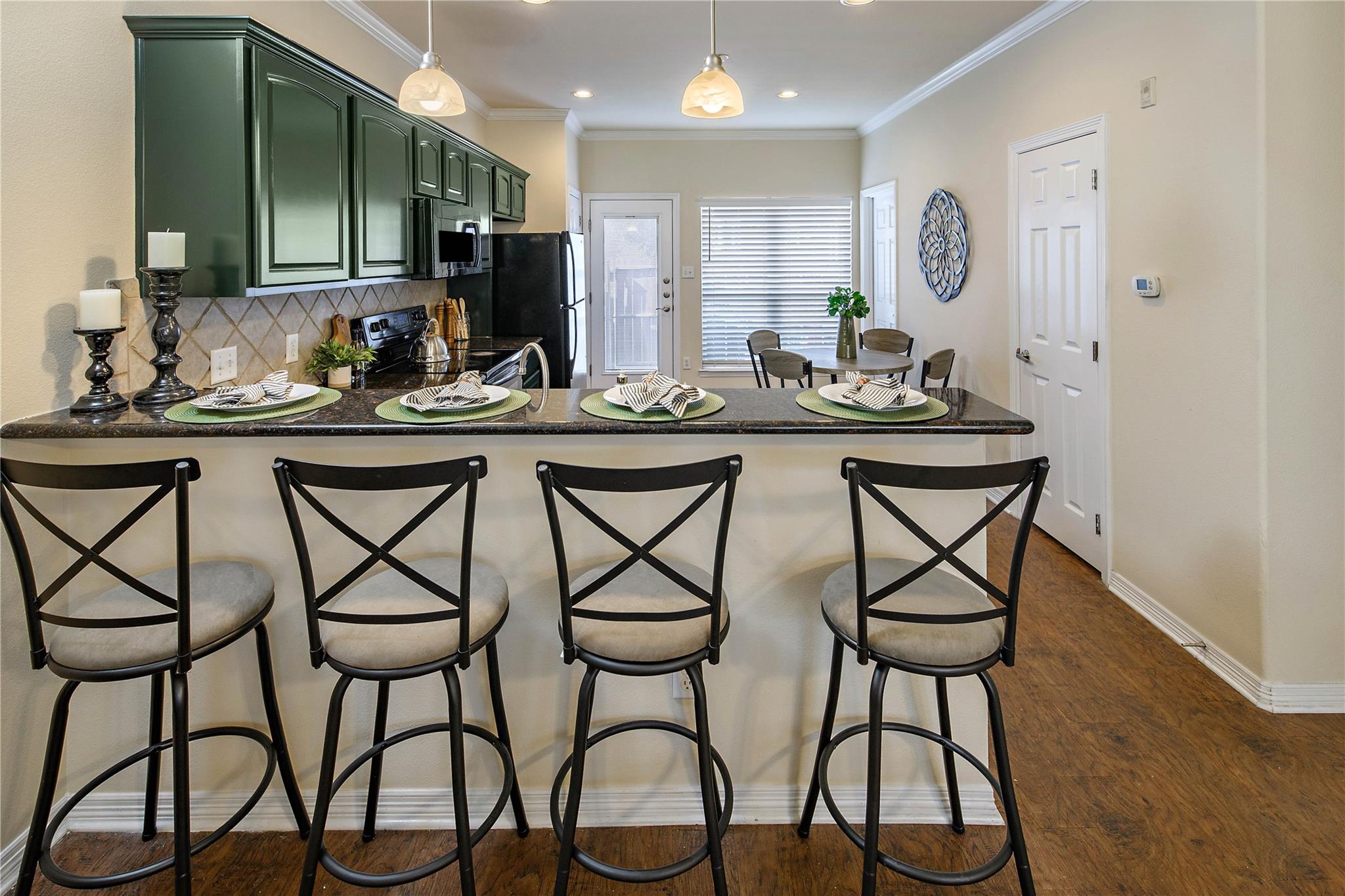 305 Holleman Dr E # 102, College Station, TX 77840