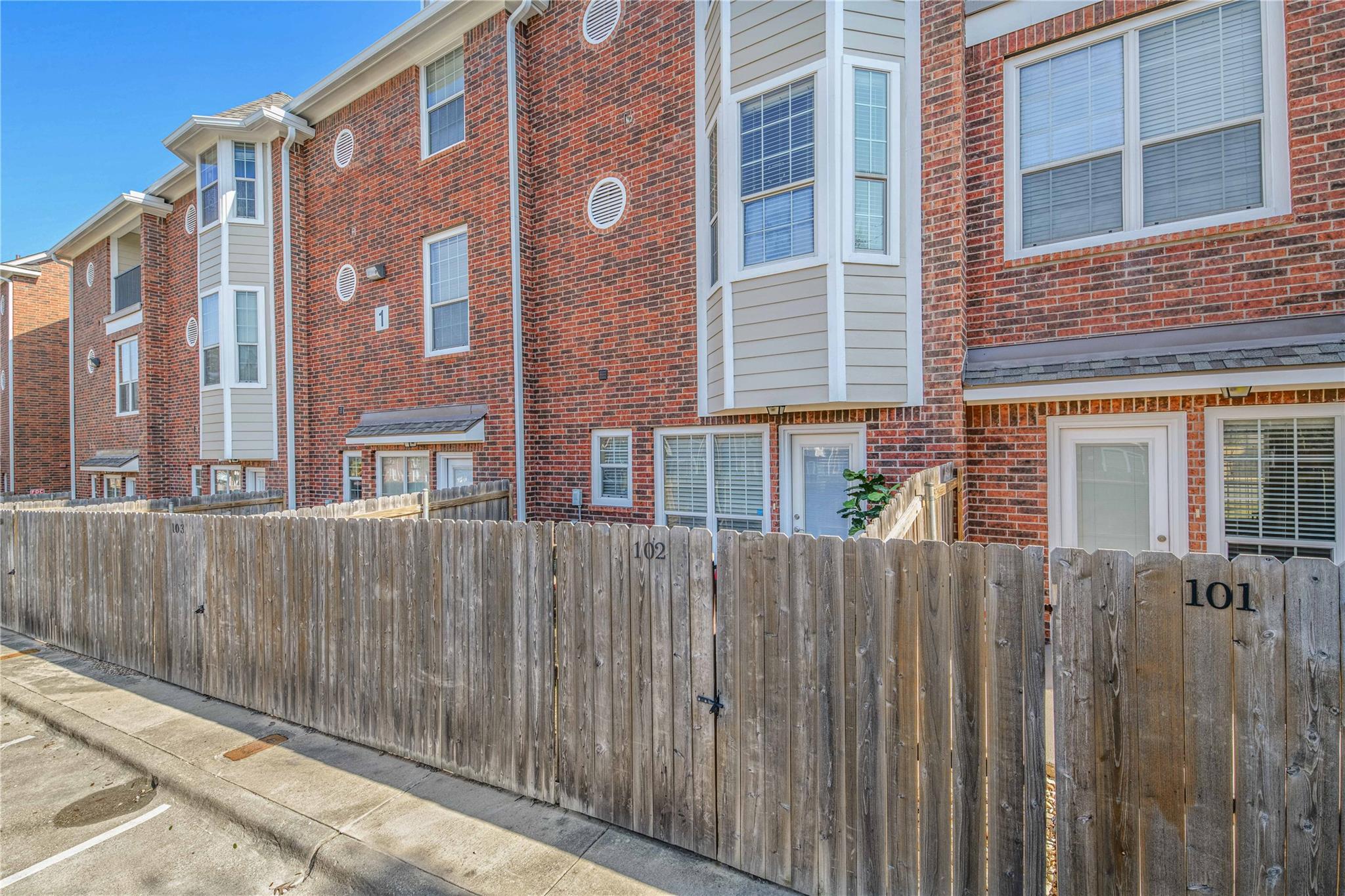 305 Holleman Dr E # 102, College Station, TX 77840