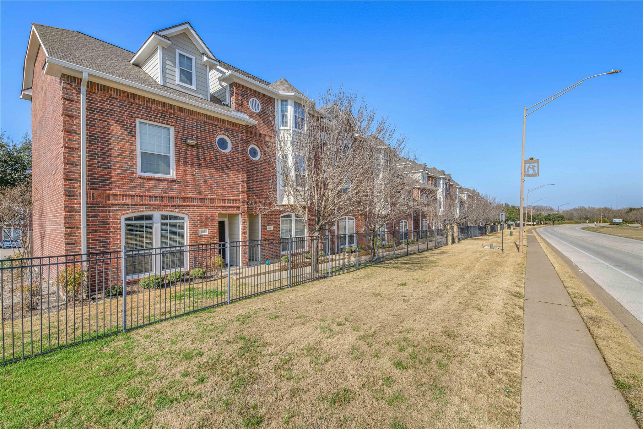 305 Holleman Dr E # 102, College Station, TX 77840
