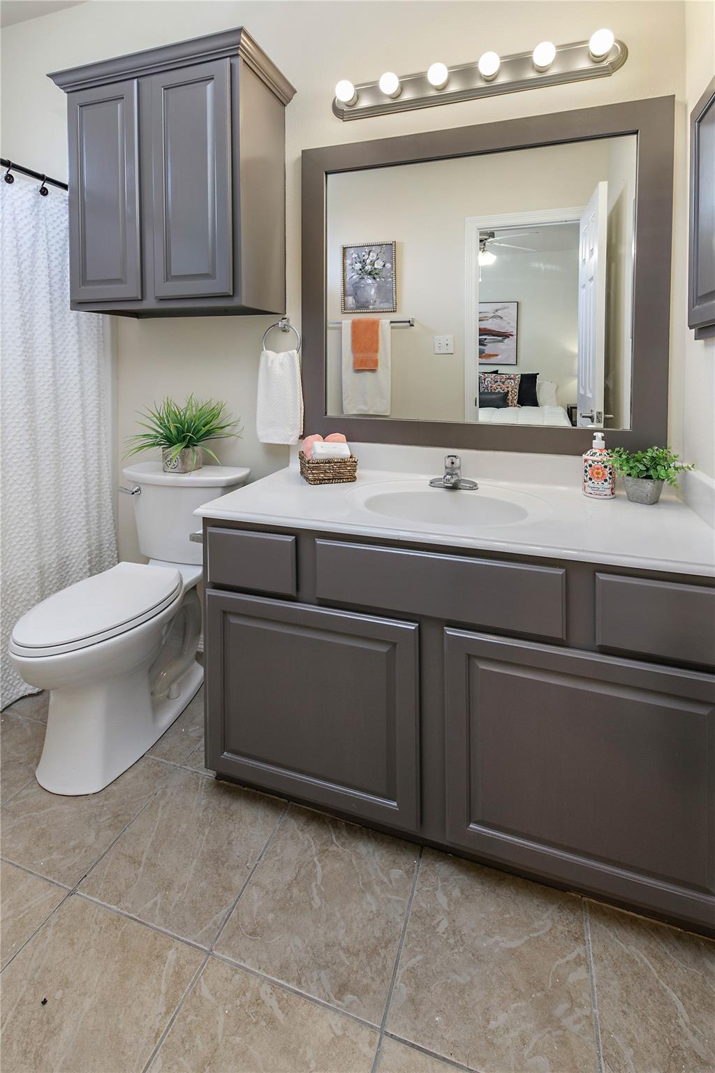 305 Holleman Dr E # 102, College Station, TX 77840