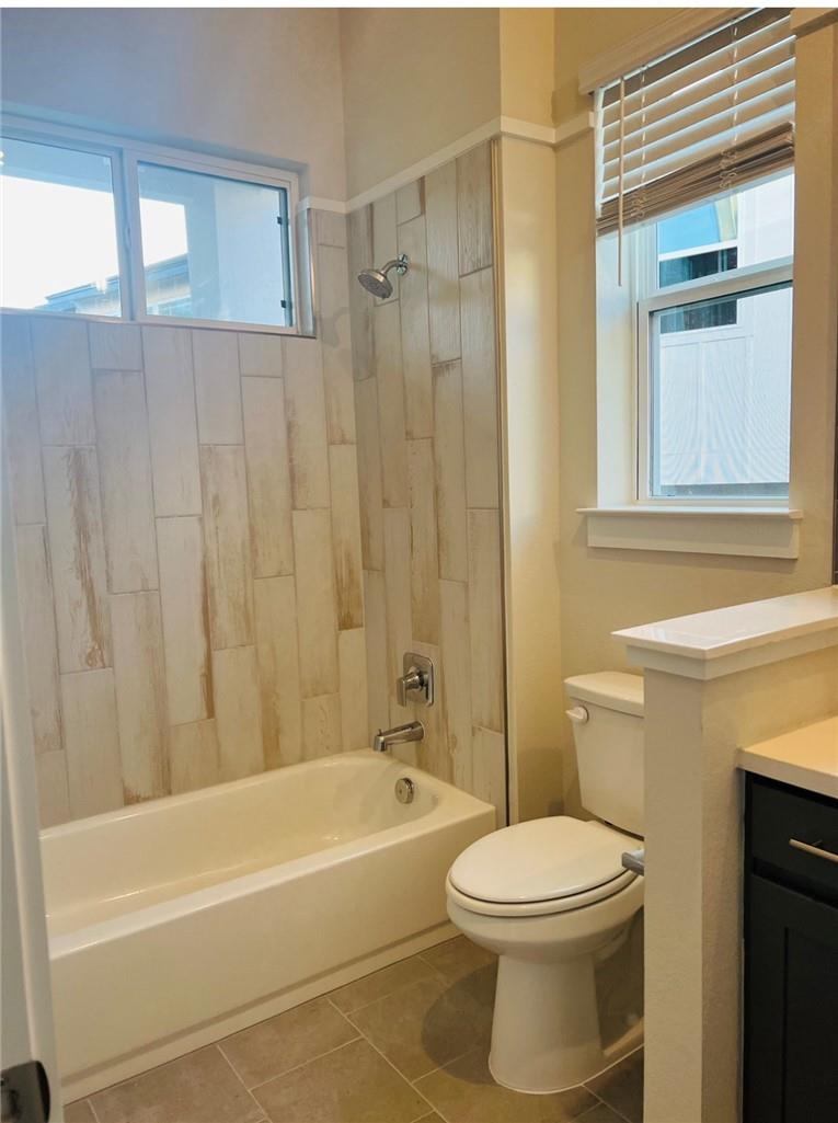 12001 Vista Parke Dr SW # 204, Austin, TX 78726