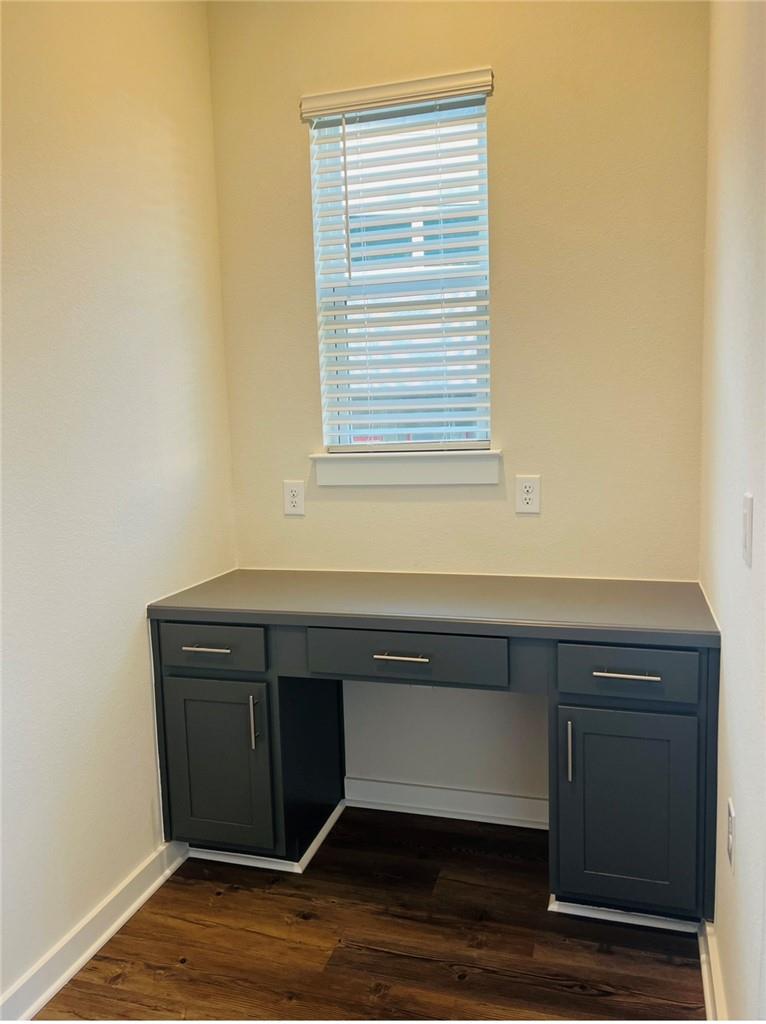 12001 Vista Parke Dr SW # 204, Austin, TX 78726