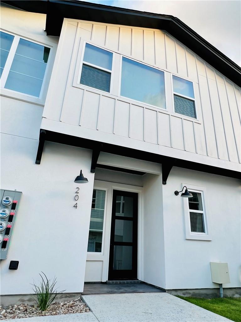 12001 Vista Parke Dr SW # 204, Austin, TX 78726