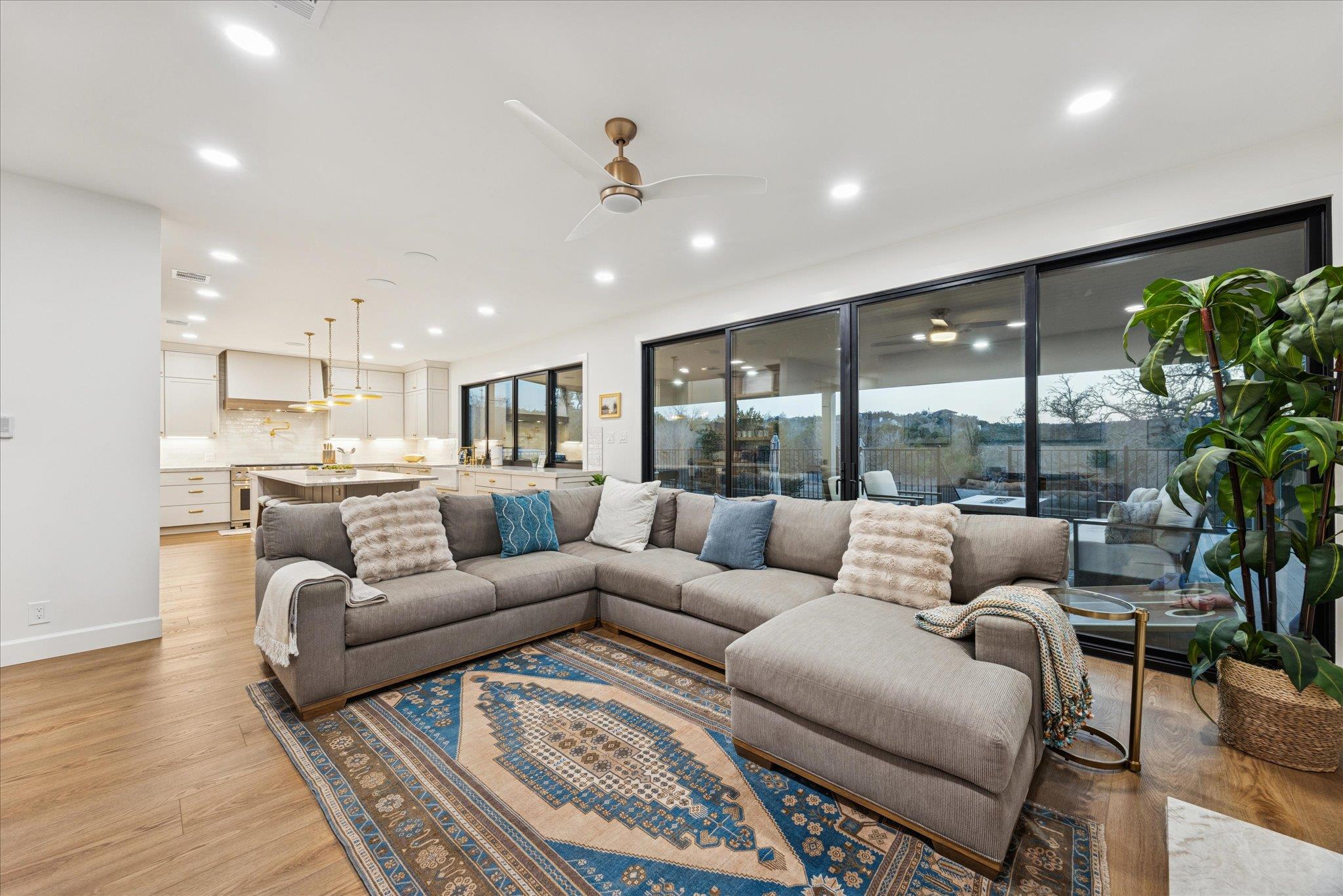 1024 Hidden Hills Dr, Dripping Springs, TX 78620