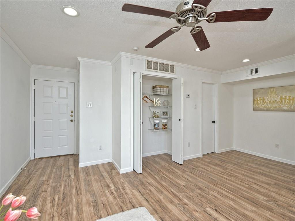 1840 Burton Dr # 226, Austin, TX 78741