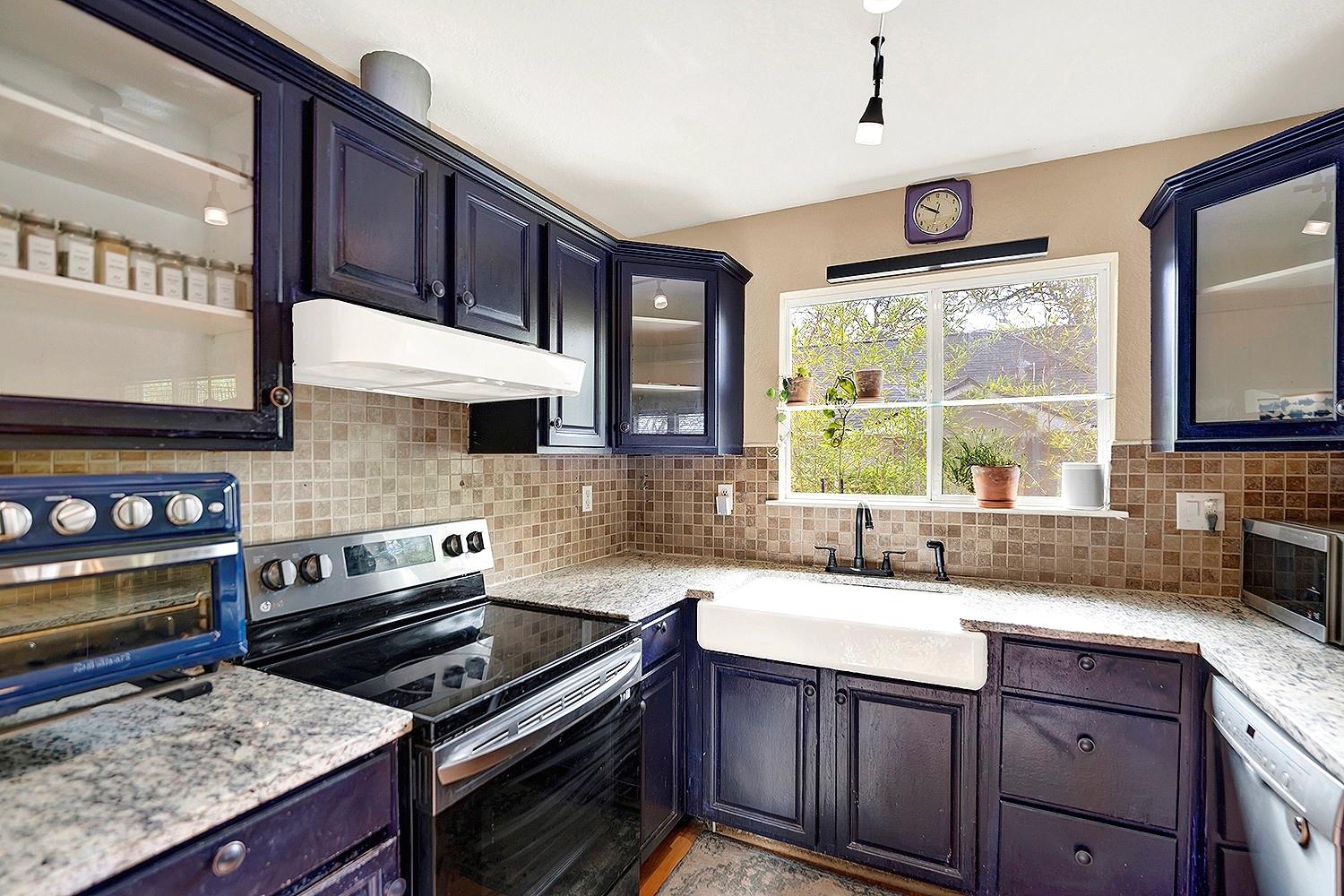 117 S Wilson St, San Marcos, TX 78666