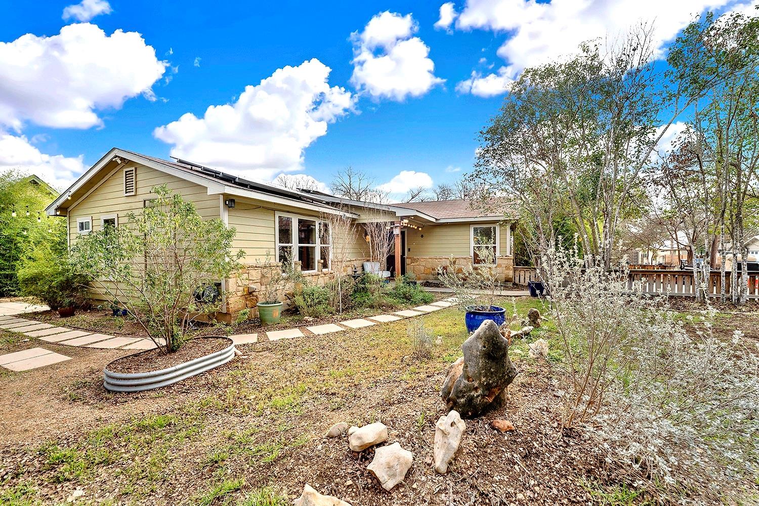 117 S Wilson St, San Marcos, TX 78666