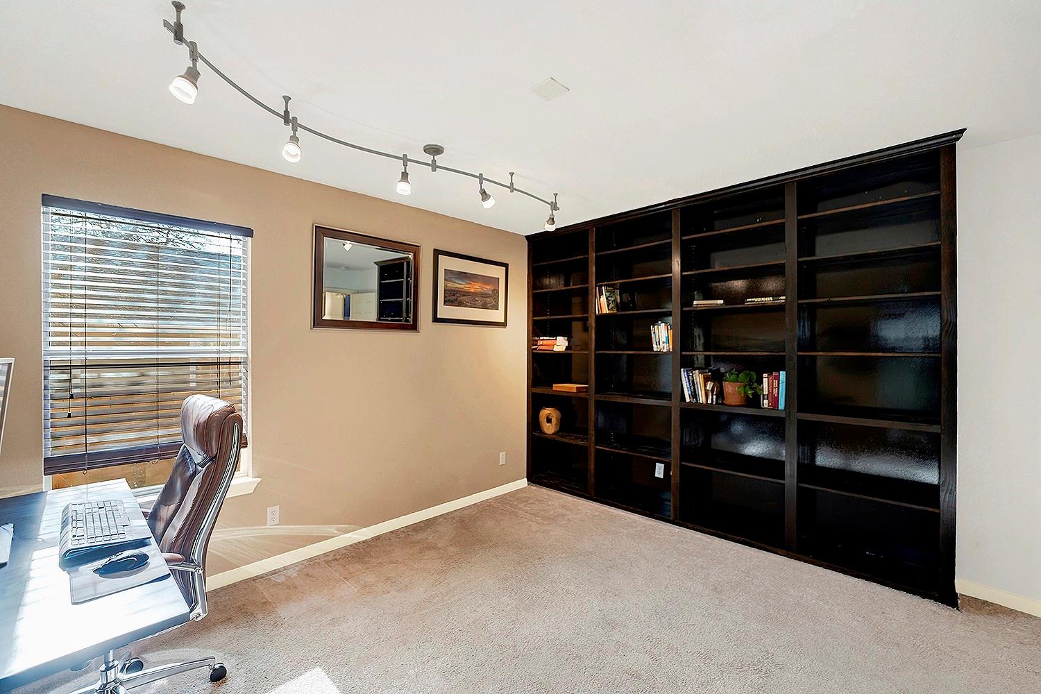 117 S Wilson St, San Marcos, TX 78666