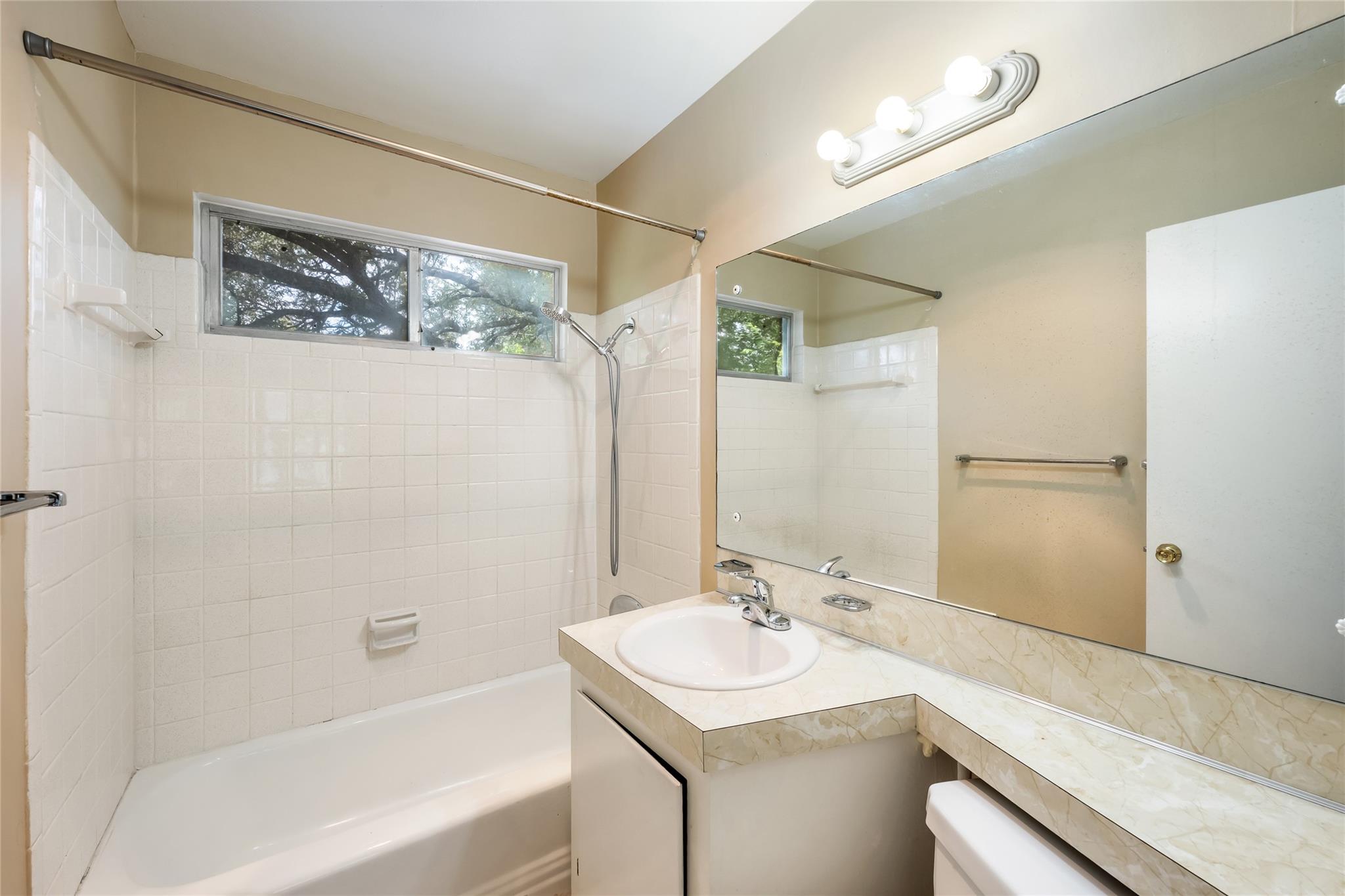 6704 Dubuque Ln, Austin, TX 78723