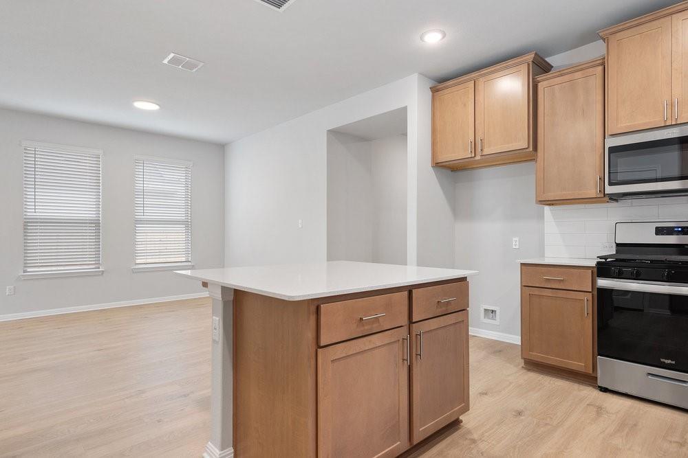 132 Condesa St, Kyle, TX 78640