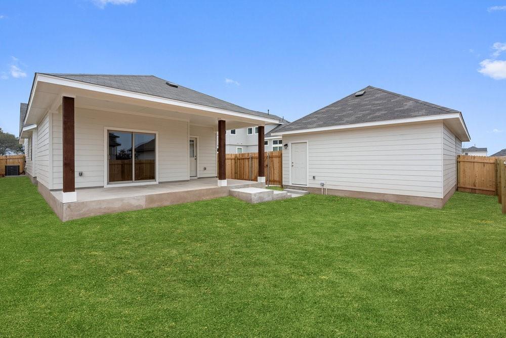 132 Condesa St, Kyle, TX 78640