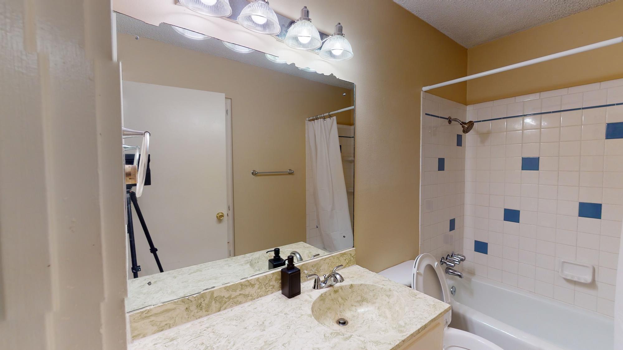 9104 Quail Creek Dr # A, Austin, TX 78758