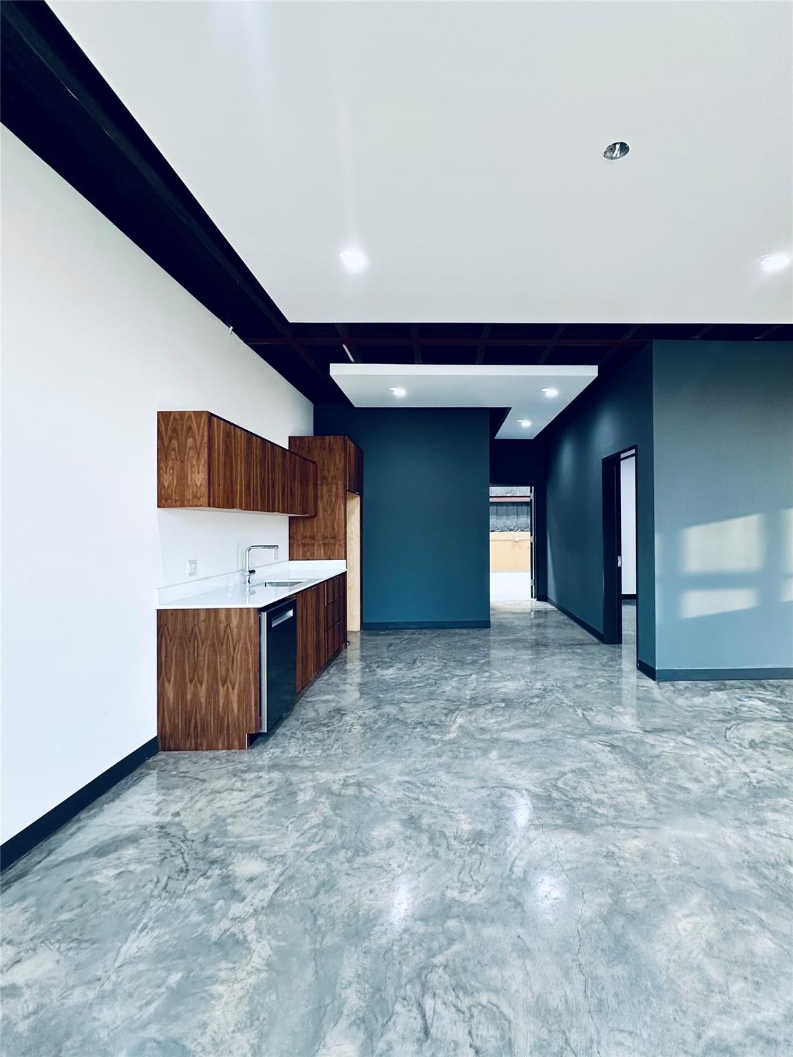 4272 FM 2484 # Bldg 1 Unit B, Salado, TX 76571