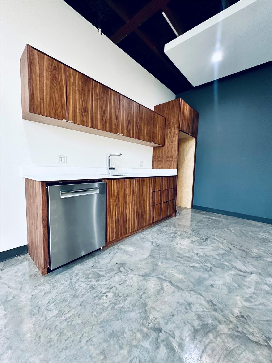 4272 FM 2484 # Bldg 1 Unit B, Salado, TX 76571