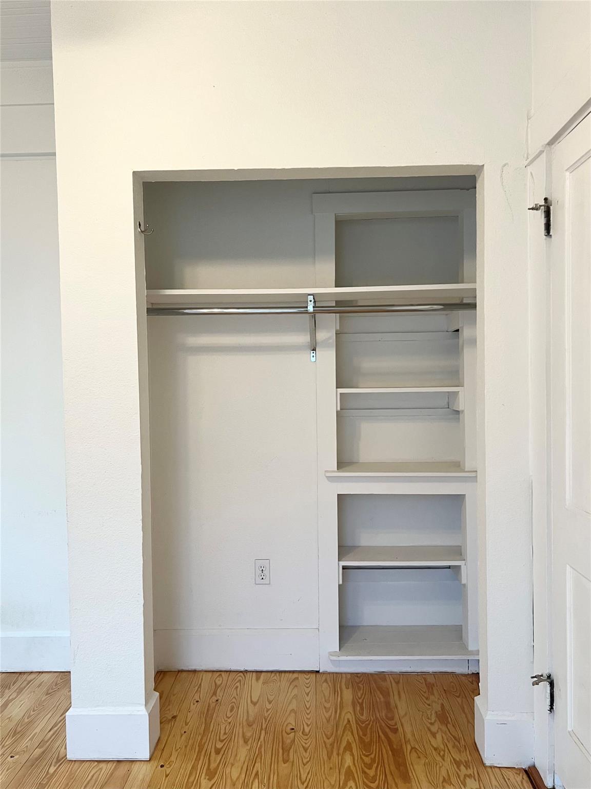 407 W 35th St # A, Austin, TX 78705