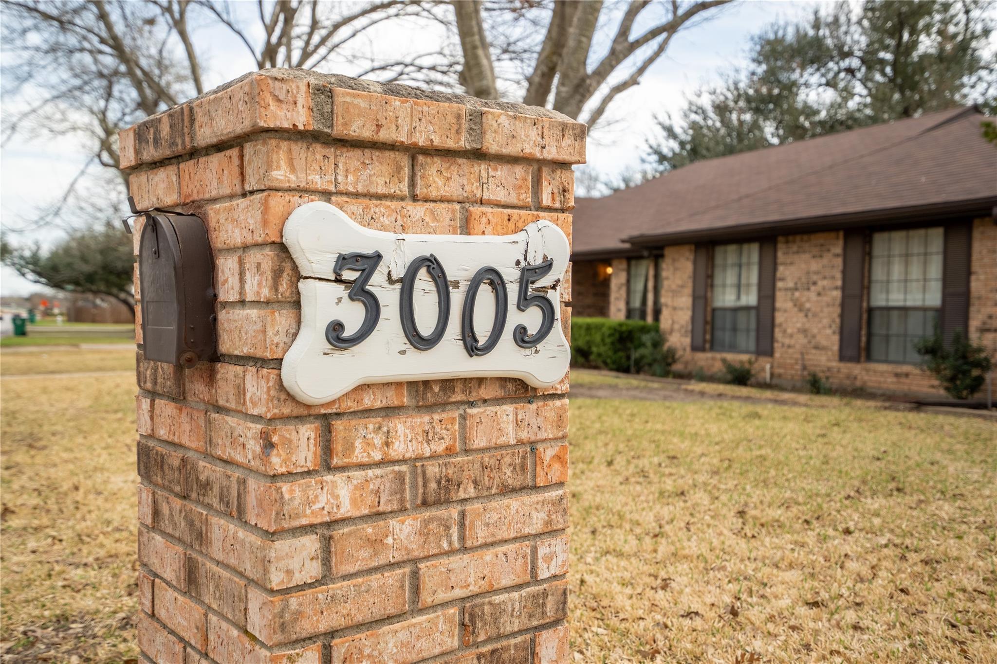 3005 Davis St, Taylor, TX 76574